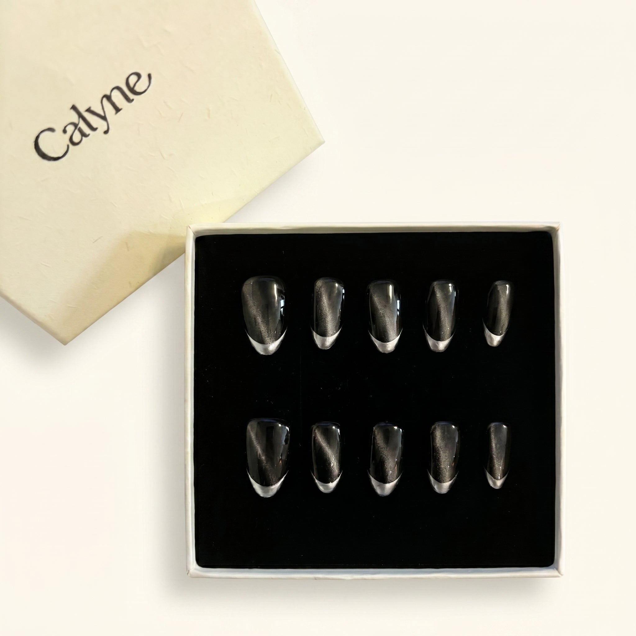 Dark Gray Cat Eye Silver Metal French Tip Press-On Nails, Minimal Glossy Reusable Fake Nails, Cool Tone Daily Press On Nails For Women