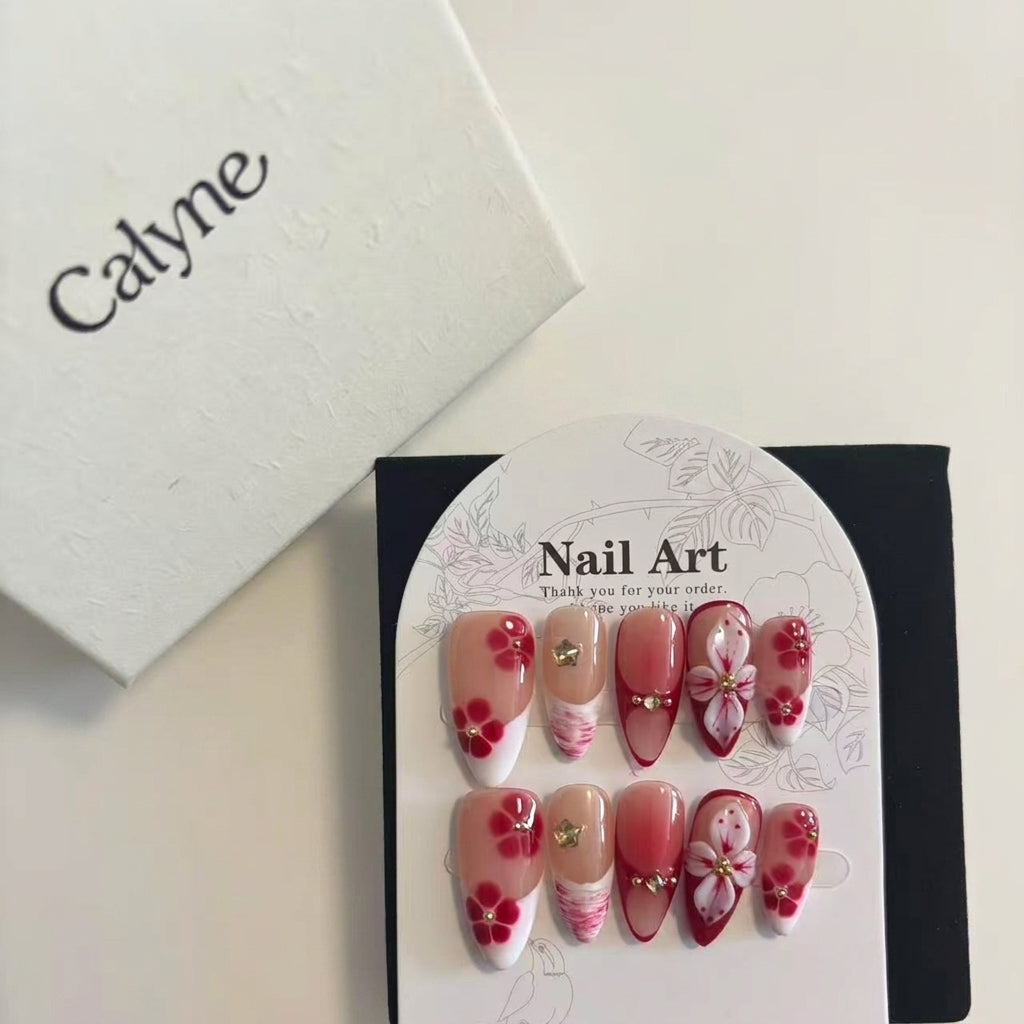 Vintage Red Sakura Press-On Nails | Nude Pink & Gold Star