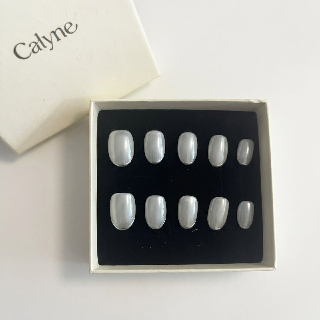 Glossy Pearl White Press-On Nails | Minimalist Cream Oval